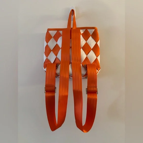 Maggie Net Bags Orange and White Checkered Backpack Seatbelt - Picture 3 of 6